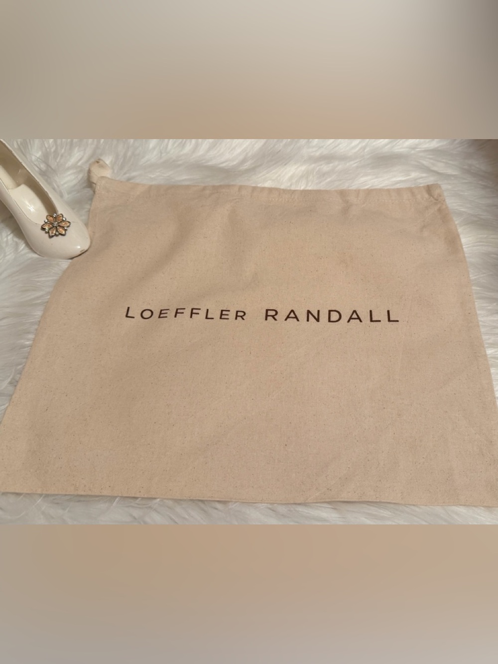 LOEFFLER RANDALL smaller oatmeal, color, drawstring, dust bag VVGUC++